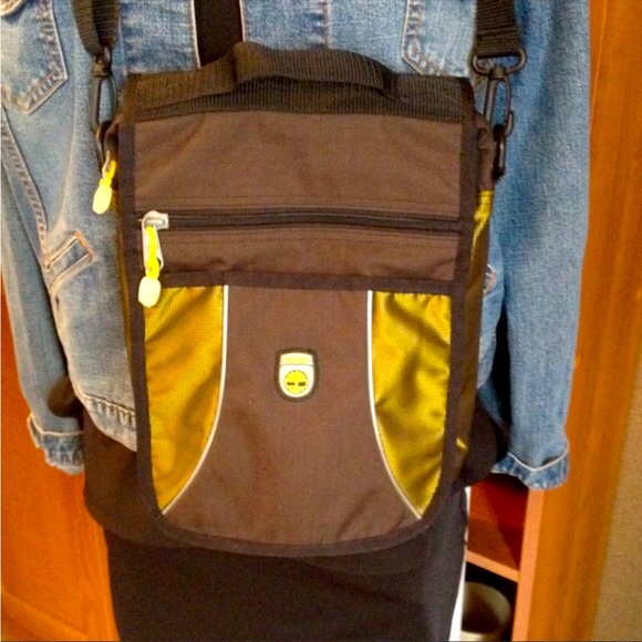 Timberland Handbags - 🌹🌹Timberland Black & Green/Yellowish With Mesh Croosbody Bag🌹🌹